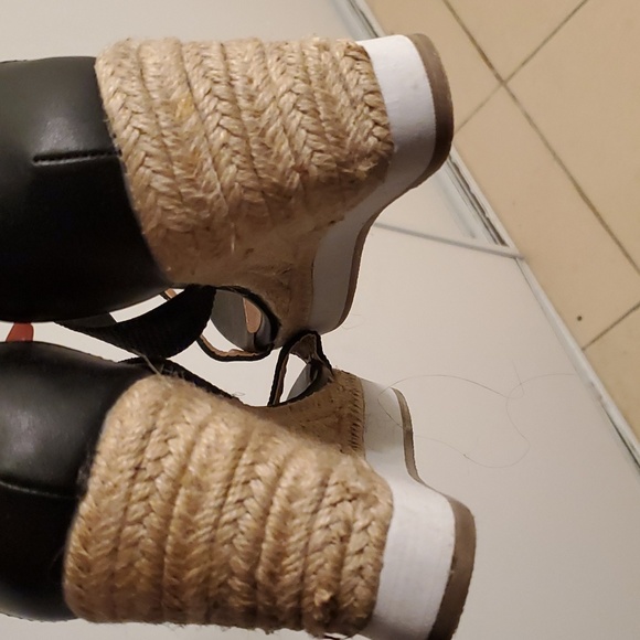 Sandals - Picture 5 of 7